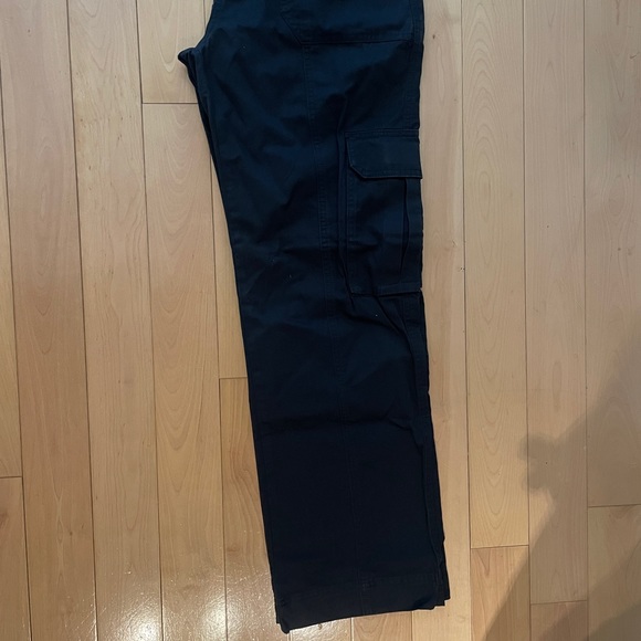 ABERCROMBIE CARGO PANTS - Picture 3 of 5